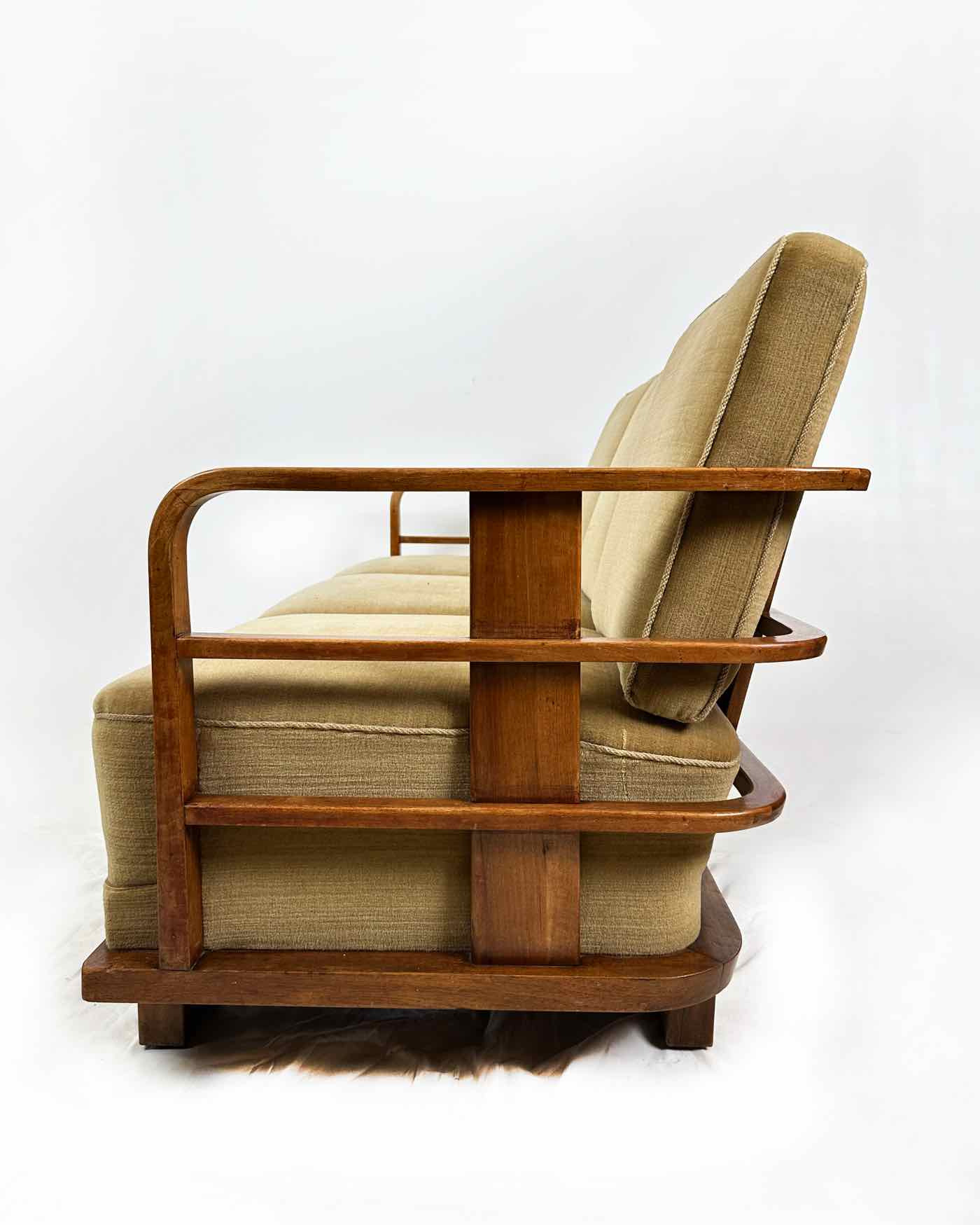 Lajos-Kozmas-3er-Sofa Seite